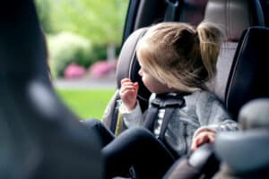 👨👩👧 Taxi familial avec sièges enfants